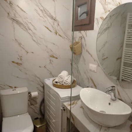 The Family's House * Tríkala